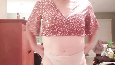 Tranny LisaB. takes her clothes off slowly. - 8 image