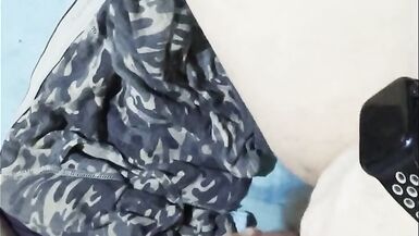 XxXThC playing with her big clit & cummin - 12 image