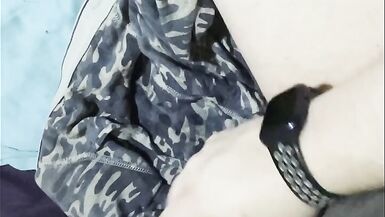 XxXThC playing with her big clit & cummin - 5 image