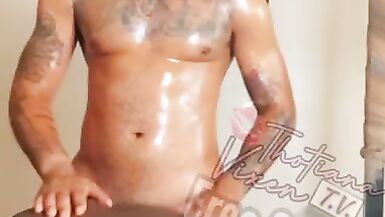 Handsum Thug Fucks Tranny ThotianaVixen - 8 image