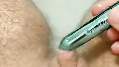 FTM little Dick Wank in the Bath and Cum - 2 image