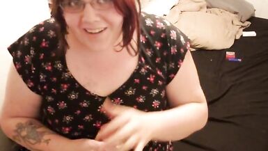 Curvy Trans Girl Masturbation - 6 image