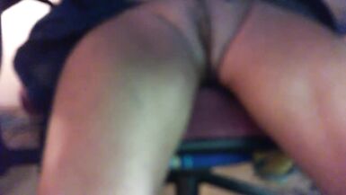 Cindy Shows her Pussy