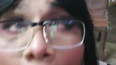 Gordita Con Traje De Colegiala Deseosa De Una Gran Verga - 3 image