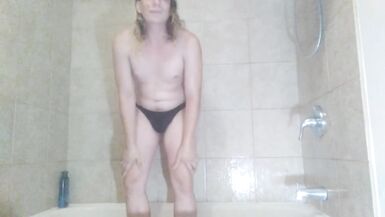 Cute Maid Lily Scrubs your Bathroom while Giving a Great View - 5 image