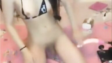 Asian teen Ladyboy masturbate with a fucking machine on ass - 6 image