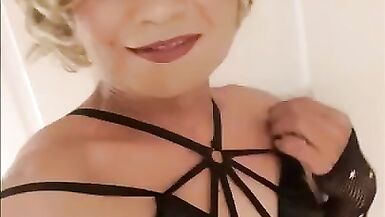 The Little Sissy September Short Blond