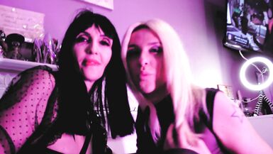 Brunette Domina Eva Latex play with a Blonde Shemale Fetish Tranny Hot Bridget Strapon Suck toys - 7 image