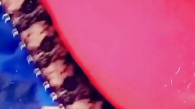 Simmy Violet feeling it again