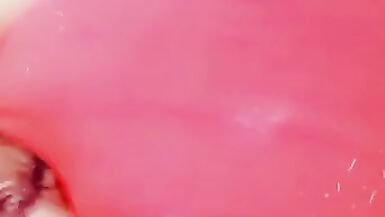 Simmy Violet feeling it again