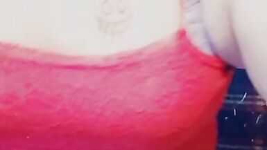 Simmy Violet feeling it again - 2 image