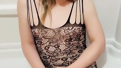 Josie Blade PIssing and masturbating in Bodysuit - 6 image