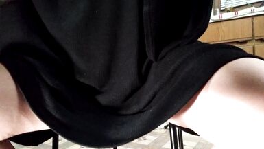 Lazy tgirl Lily pees while eating breakfast - 7 image