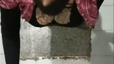 Indian shemale triple penitration (dildo) - 5 image