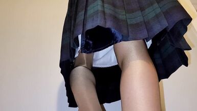 Pleated skirt with white slip. - 10 image