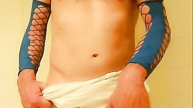 Bathtime washing myself to a orgasm - 5 image