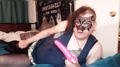 Transwoman jerks off with toys can has a yummy cumshot