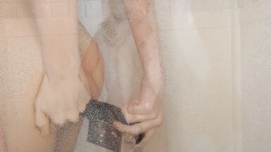 Gwen's dildo blasting - 11 image