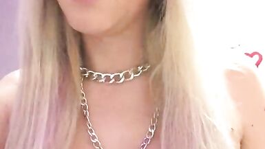 HOT BRIDGET DRINKS CHAMPAGNE WATCHES PORN & FINGERS HER BIG COCK - 3 image