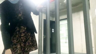 Crossdresser piss and have sperm bombs with it that burst 3 - 3 image