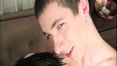 1077 sexy latina transexuel fucked by straight boy curious - 2 image