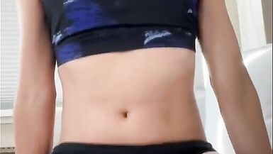 Big lips femboy masturbating - 2 image