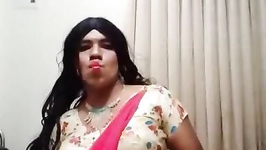 Priya Sissy in sexy pink saree sucked didlo very hard fucked - 3 image