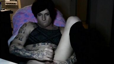 Cross dresser fingers and cums watching porn then eats it up - 6 image