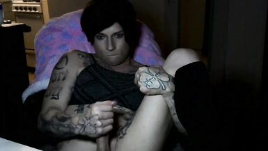 Cross dresser fingers and cums watching porn then eats it up - 8 image