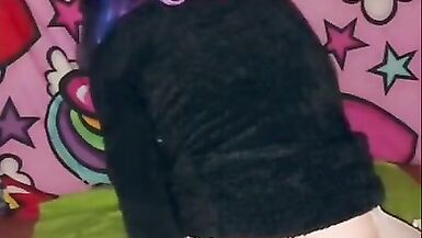 Destroyed my white pantyhose to ride my 12 inch monster - 8 image