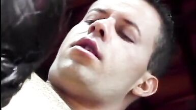 Thick with muscles guy and pretty sunburnt t-girl fucks - 4 image