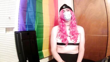 Cute Transgirl plays with herself uwu