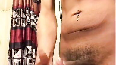 Normal size clytorus on a Generation Z woman and cumming - 10 image