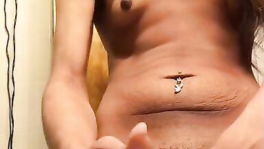 Normal size clytorus on a Generation Z woman and cumming - 15 image