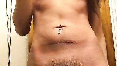 Normal size clytorus on a Generation Z woman and cumming - 5 image