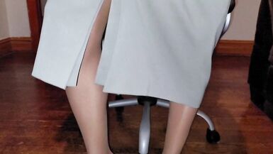 Beige office skirt with white half slip - 13 image