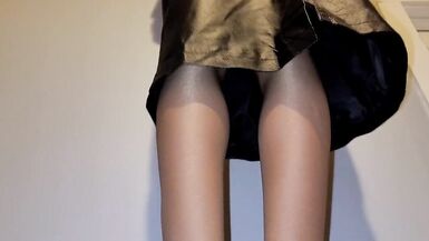 Long black leather skirt with a silky lining. - 3 image