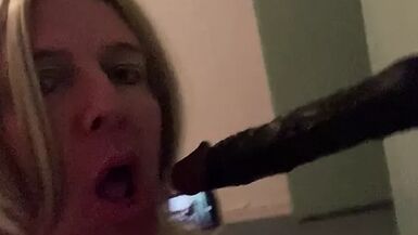 Busy with pillow and dildo - 1 image