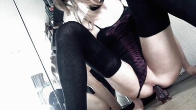 Femboy play with her tight ass and fuck the gape - 4 image