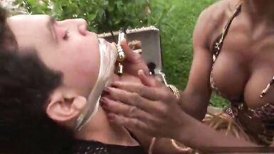 Negrita con una Putita - 2 image