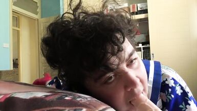 SUCKING MY BOYFRIENDS COCK ON MY TRANSPHOBIC MOMS BED - 15 image