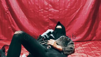 Niqab Queen Shemale Mastrubation Wearing Niqab And Glove - 11 image