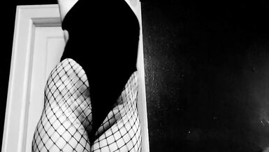 Solo Dancing Queer Trans Lapdance Hot Big Boots FTM Erotic - 5 image