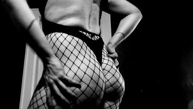 Solo Dancing Queer Trans Lapdance Hot Big Boots FTM Erotic - 6 image