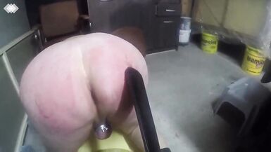 2 matures shemales whip an old man - 12 image