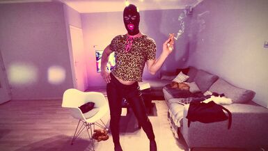 Perverse Latex Tranny Smoking Fetish Slut - 1 image