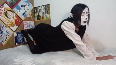 Embarrasing interruption of my roommate's voice - 1 image