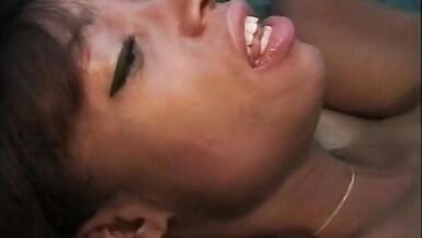 Handsome dude is ready to experiment with this inexperienced tranny - 9 image