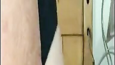 Cliares Christmas video - 10 image