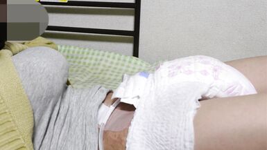 disabled ladyboy masturbation wearing diaper. - 6 image